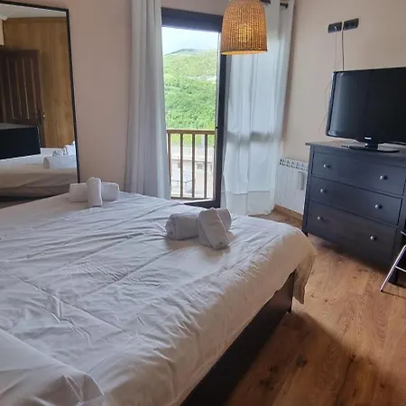 4d En En Urbanizacion Con Piscina Y Padel בית נופש