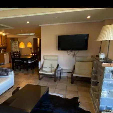 4d En En Urbanizacion Con Piscina Y Padel Holiday home *