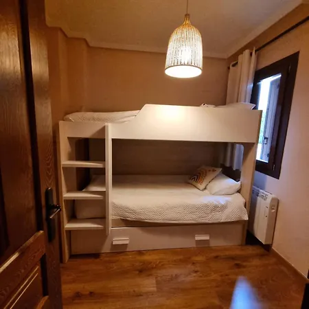 4d En En Urbanizacion Con Piscina Y Padel פנטיקוסה