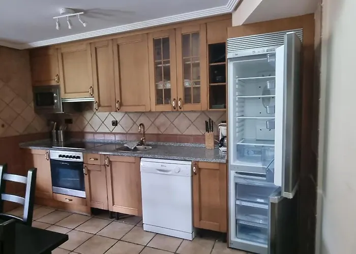 Vakantiehuis 4d En En Urbanizacion Con Piscina Y Padel *