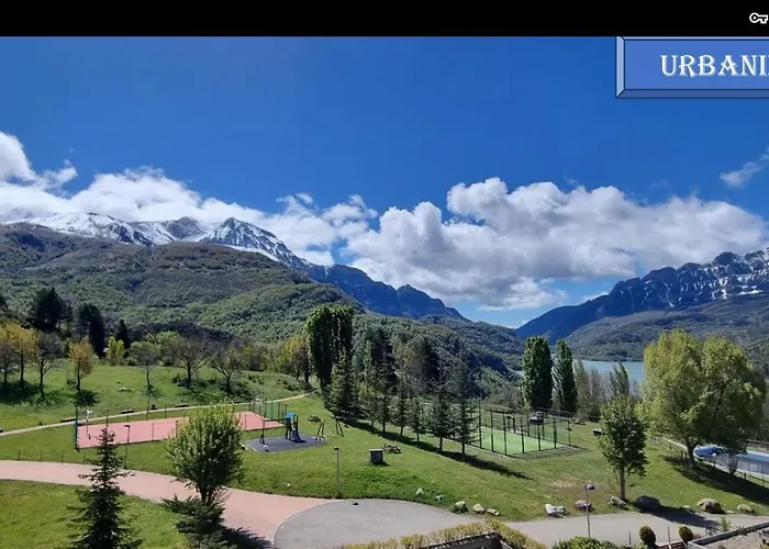 4d En En Urbanizacion Con Piscina Y Padel Vakantiehuis