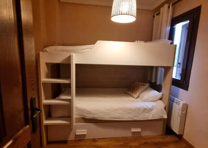 4d En En Urbanizacion Con Piscina Y Padel Panticosa